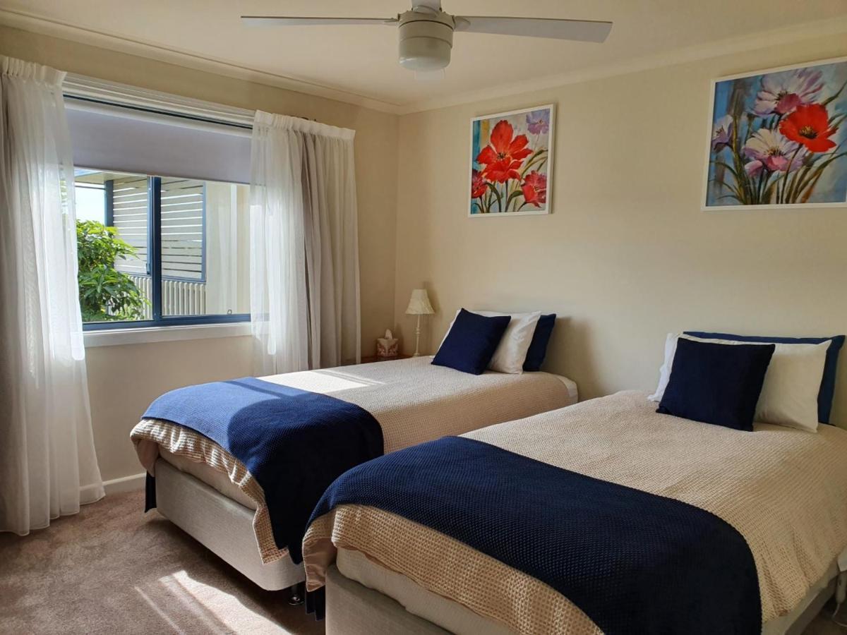 Abalone Guest Accommodation Лейкс-Энтранс Экстерьер фото