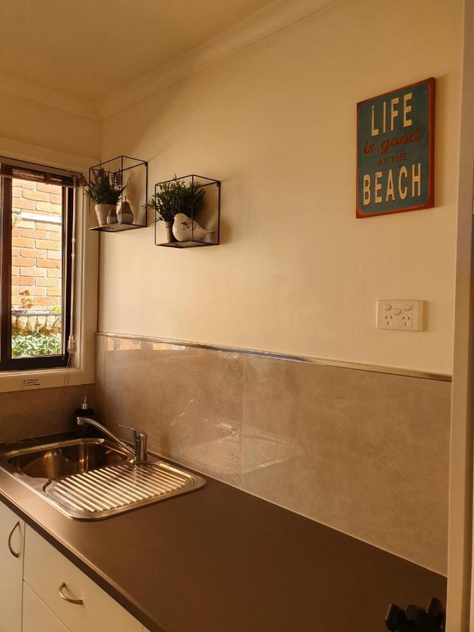 Abalone Guest Accommodation Лейкс-Энтранс Экстерьер фото